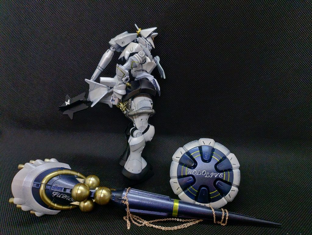 基本カラーはガンダムマーカーパールホワイト。シャドウ吹きに挑戦してみました！