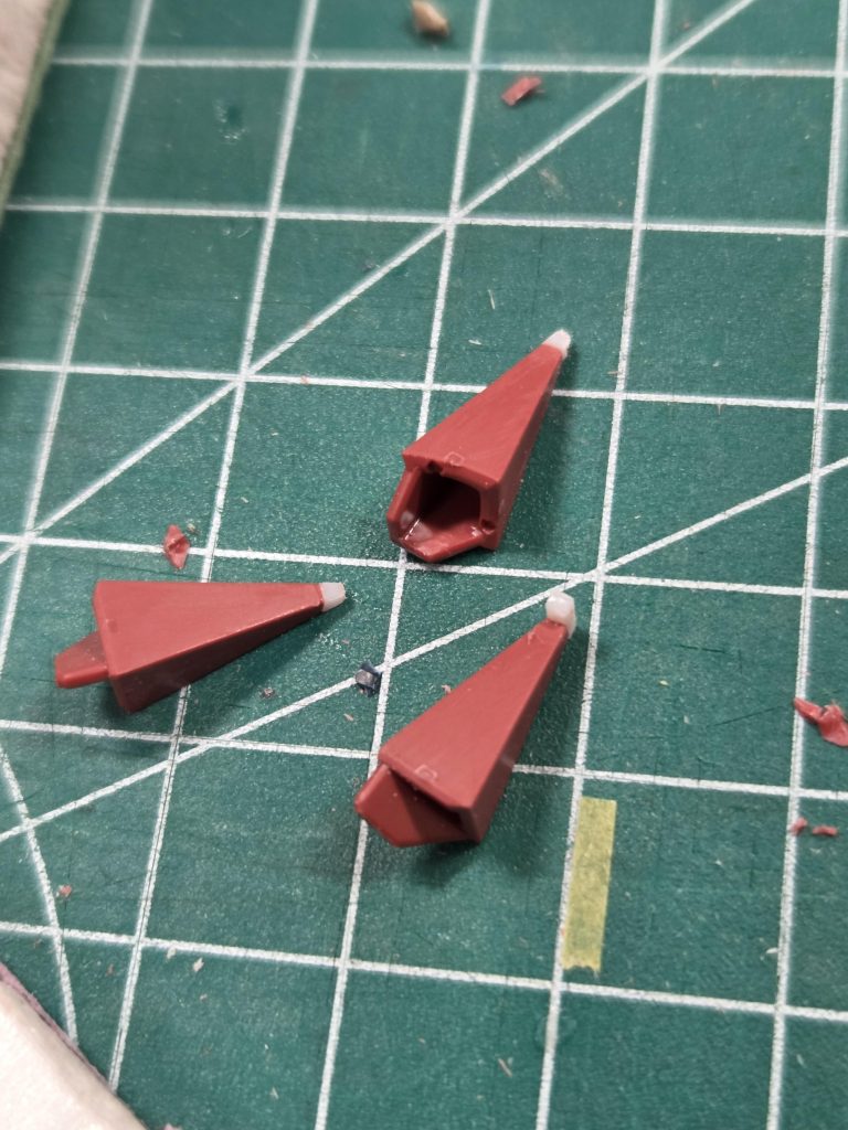 ショルダーアーマーの先っぽは、プラ板足してぴんぴんにしました。