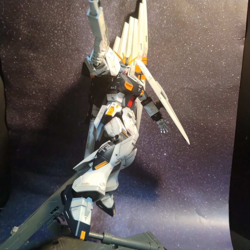 最初の制作予定ではもっと、あちこちディテールアップする予定でした！😄ですが途中でこれ以上やると！ニューガンダムでは無くてニューガンダムを元にした別の機体になってしまうと思い予定より大幅に変更しました！😄