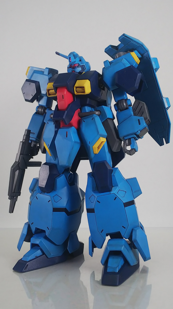 新作は新規造形なんやね。足パカパカするし。