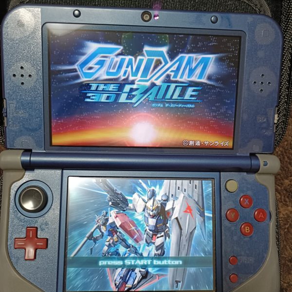 今日はこんな物で遊んでます