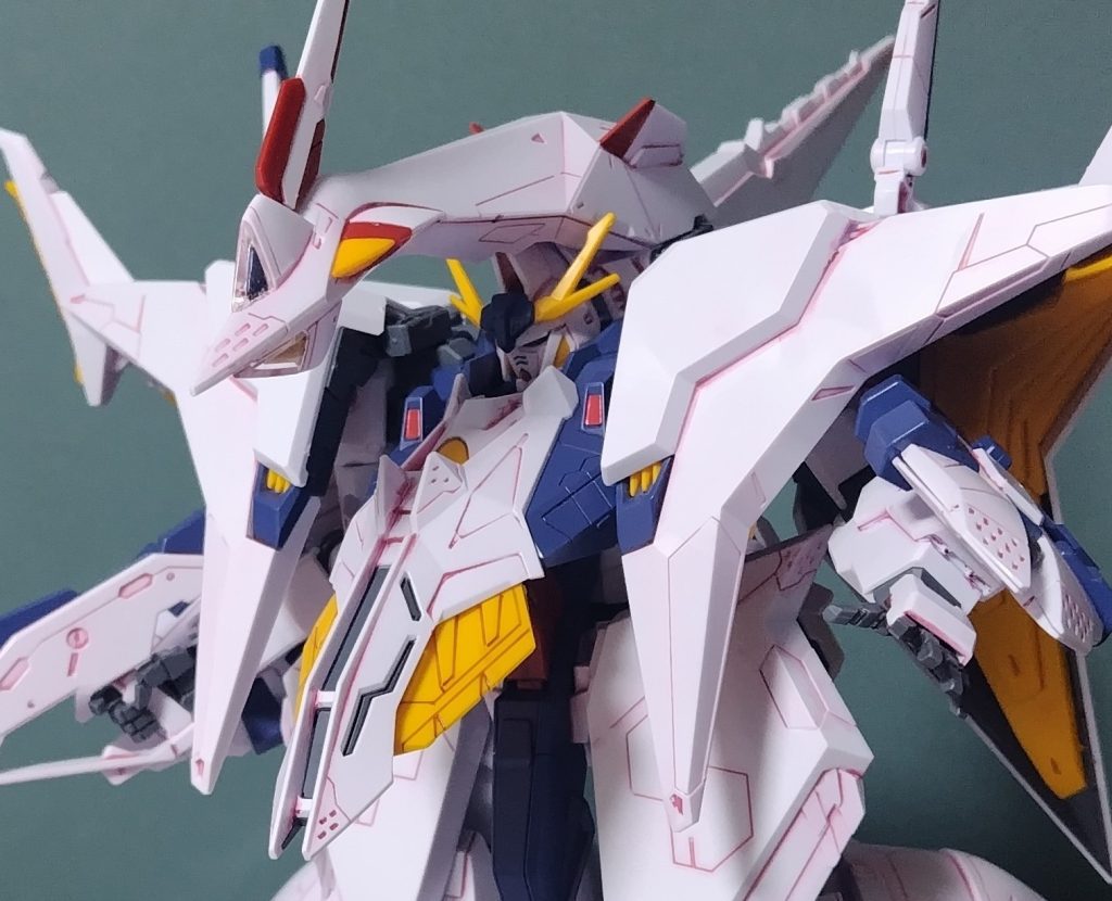 ペーネロペーの初見はGジェネF本来は白であろう装甲、赤紫がかった白に表現された姿が印象的だったのでそれに合わせて全体的に薄っすらと赤紫に仕上げてみました