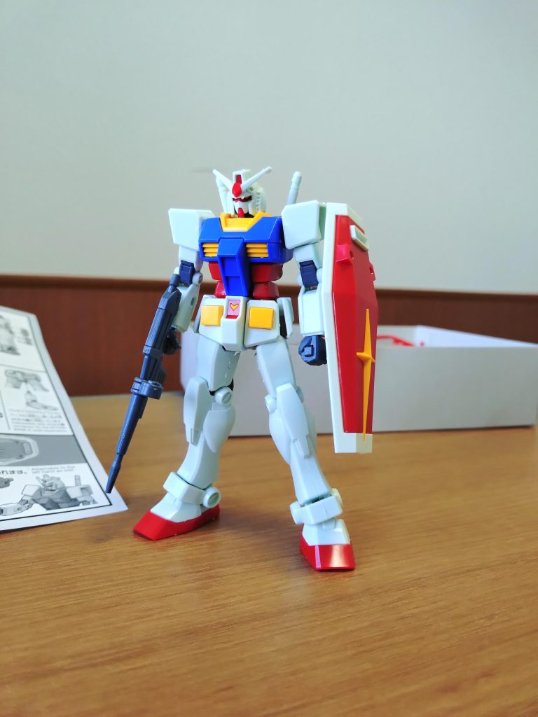 素組でもめっちゃカッコいいEGですが腰が細かったり首が埋まりぎみだったりシールド位置が低すぎたりしますのでそこを弄った感じですね。それ以外は基本的にそのままです。