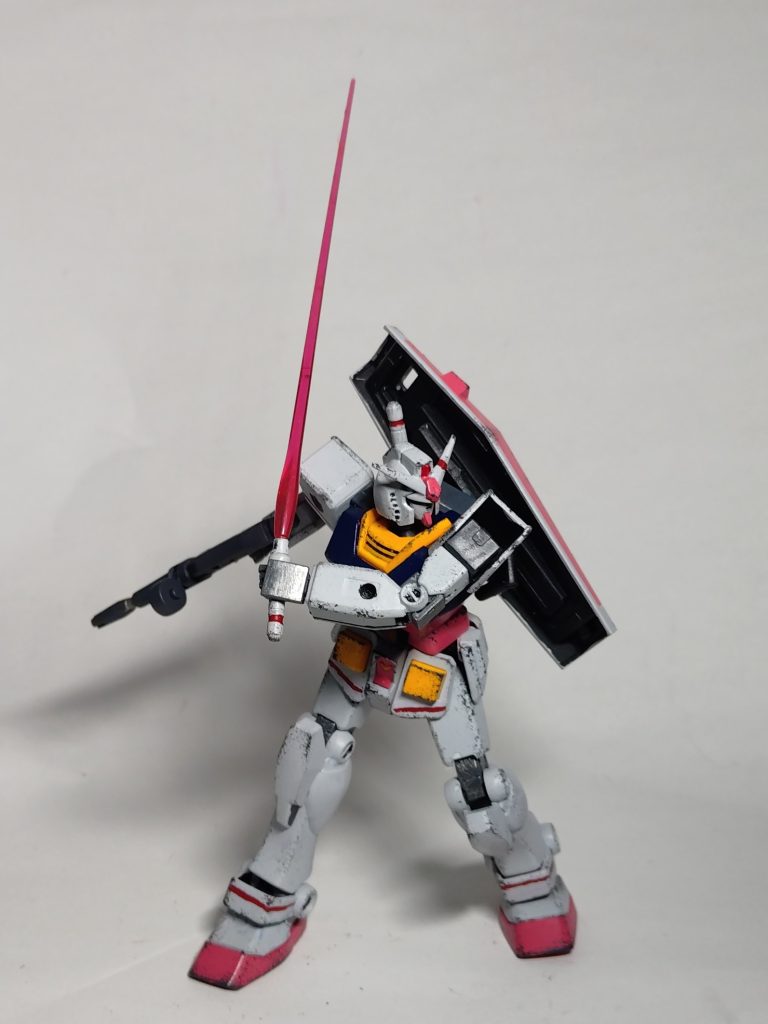 イメージは初代プレステとかのポリゴンでできたガンダムです。少し懐かしい雰囲気を味わっていただければ幸いです。