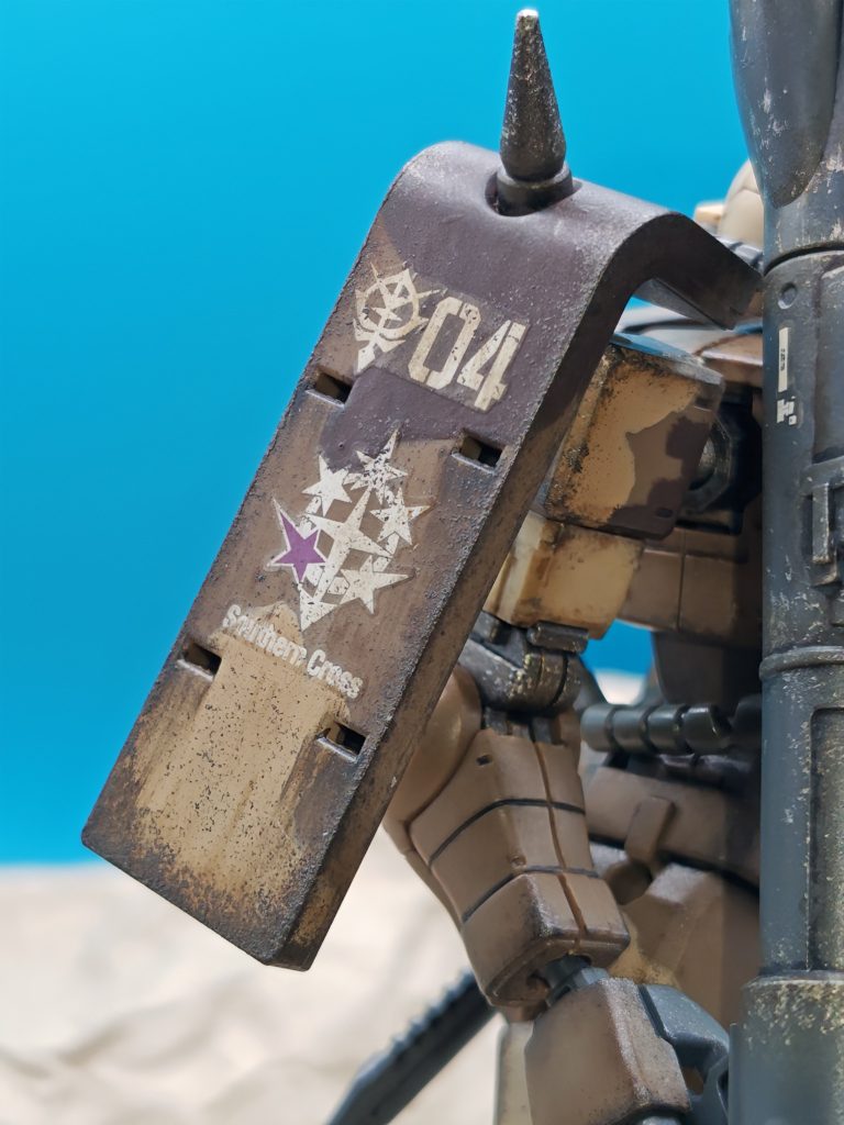 焼鉄色でチッピングの他、リアルタッチマーカーでウェザリングしましたなかなか難しく、思った通りには行きませんね