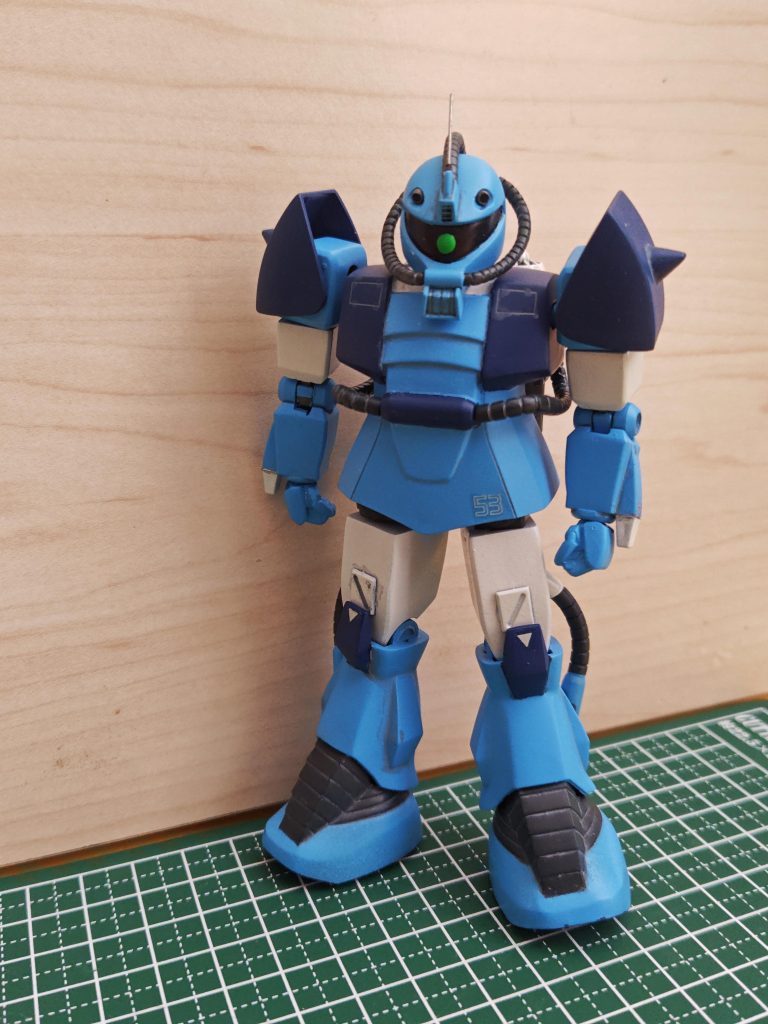 シンプルな状態（モノアイはアイドリング状態のグリーンに）モノアイはネオジウム磁石でピンクにも出来ます。