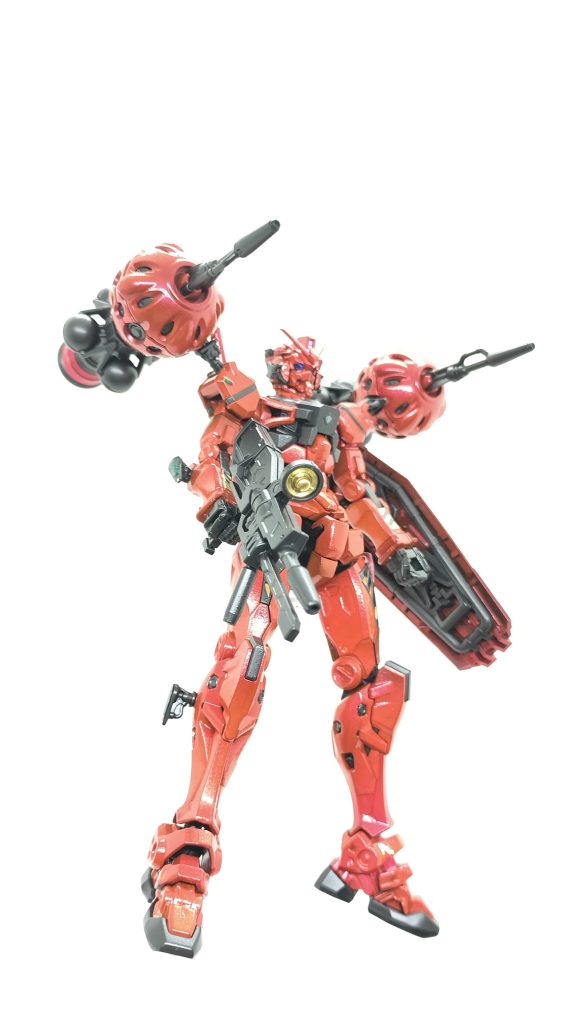 赤いガンダム–2枚目/制作者：かえる