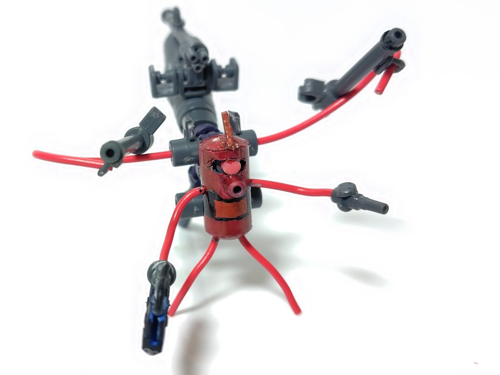 武装バズーカ2個、サクバズーカ3個、サクマシンガン1個、ヒートホーク1個になります