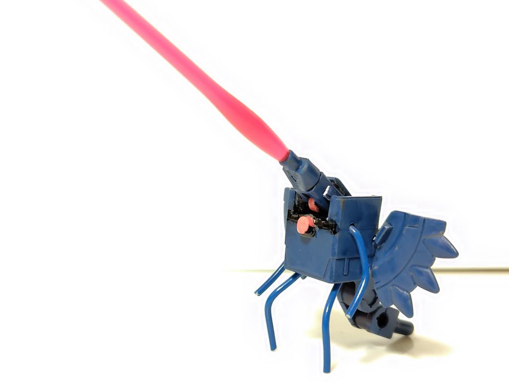 頭頂からビームが出ます