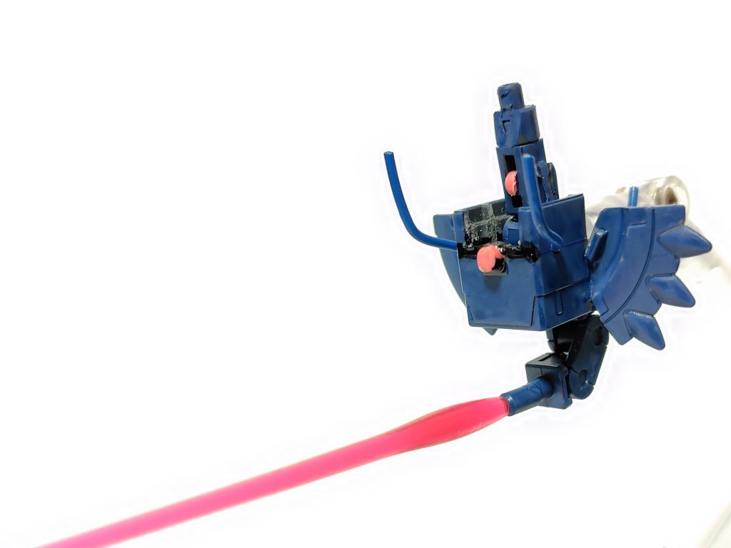 尻尾からビームが出ます