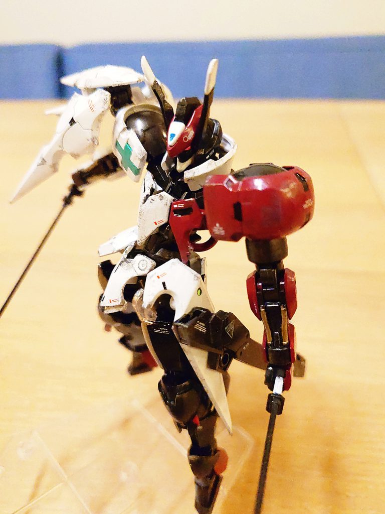 人？っぽさとMSらしさを共存させたかったので、デカールとドライブラシでマシンっぽさを出したつもりです。