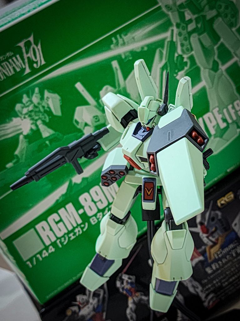 一応設定はエースパイロットが乗っている風で綺麗目に仕上げたつもりです成型色仕上げで🤭