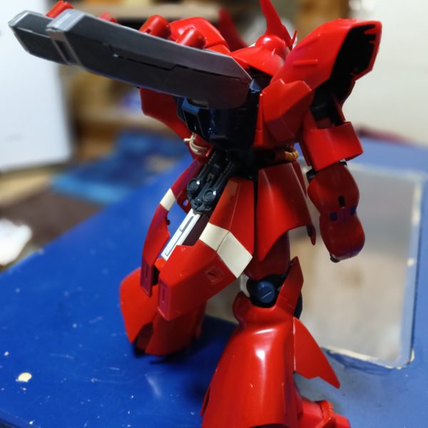 B-CLUBの改造パーツ…所謂イメージボード仕様なのでロングライフルと長いプロペラントタンク、ファンネルコンテナが長くてファンネ自体が斜め前にセットされてるんよね。当時作成しなかった理由も思い出した…やはり工業製品たるプラモデルと比べるとエッジはヌルいし歪んでるし、重いし…でなんだかなぁ～なんだよね。まあ今回はあまり深く考えずに作ろう…&nbsp;（2枚目）