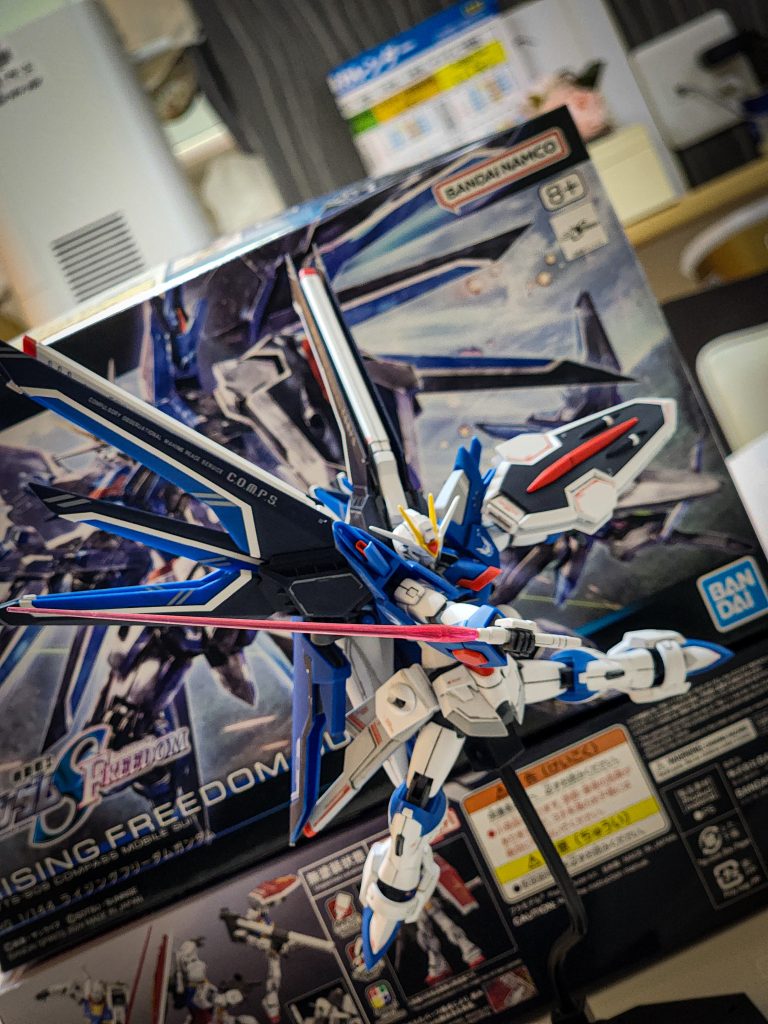 最近HGもいい可動域だなって思ってましたがこのキットはまた別物ですね😍SEEDアクション最高です👏