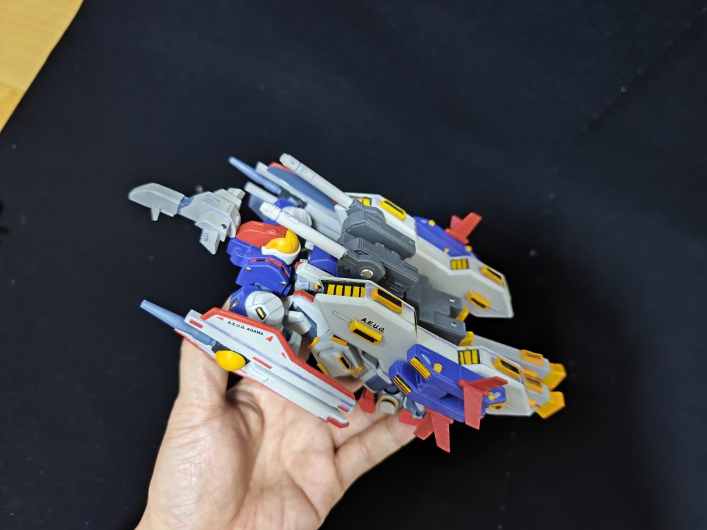 手に持つとこのサイズ感22mサイズでこれよ