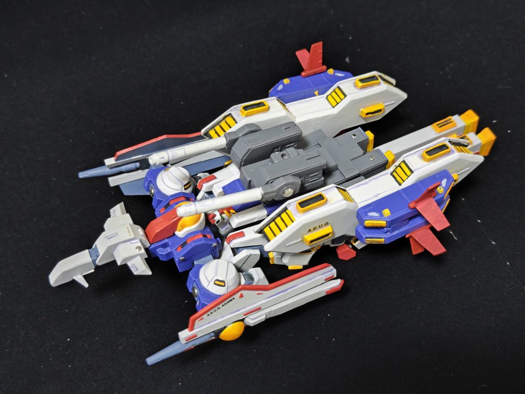 モビルアーマー形態　TBGボマー凄いボリューム感半分以上バックパックの大型ブースターのボリューム…