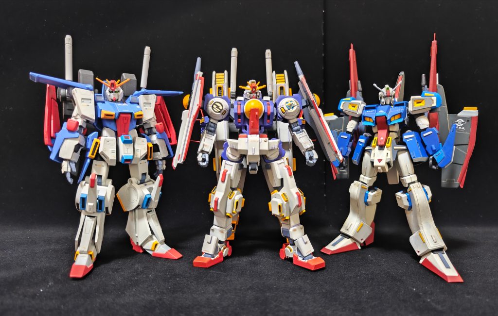 ZZガンダム三兄弟この写真が撮りたいためだけにサイズを合わせたいや、33m設定では棚に乗らないのよ…これぐらいが丁度良い左から『旧ＨＧ ZZガンダム』•『サンダーボルトガンダム』•『ZZガンダム(永野護デザイン藤田一己リファイン版)』https://gumpla.jp/hg/2051131https://gumpla.jp/hg/25092119&nbsp;