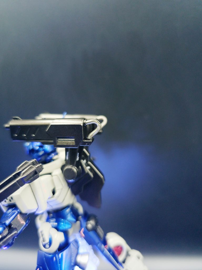 写真を取り忘れたがビームガン部分を合わせ目消しとメタルパーツ部分が元々はプラスチックだったのでメタルパーツに変更。