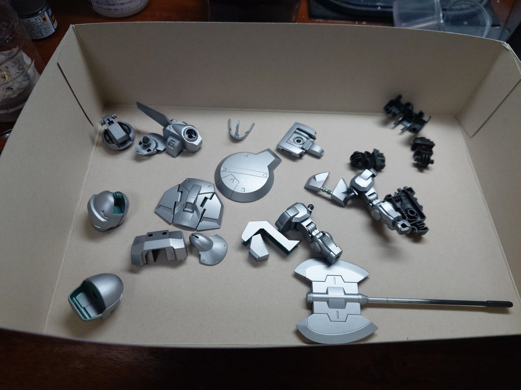 シルバーで塗装