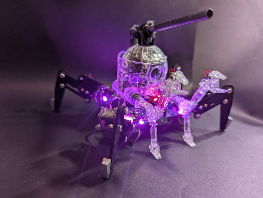 クアッド・クローラーがレインボーカラーで七変化してくれるので、ボールはクリアバージョンにすると不思議な感じです。ポリポッドボールカラーにしなくてよかったかも。