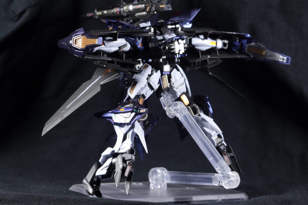 塗装すると意外とこの形態カッコいいですね 笑