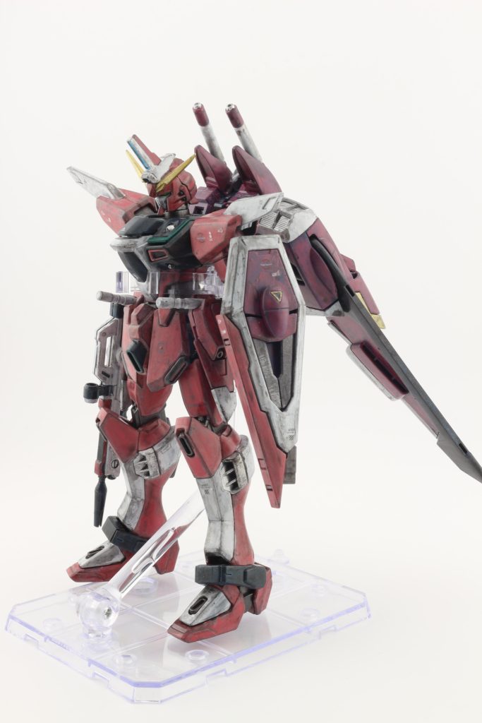 スタイルは首を延長して顎が引ける用にしています