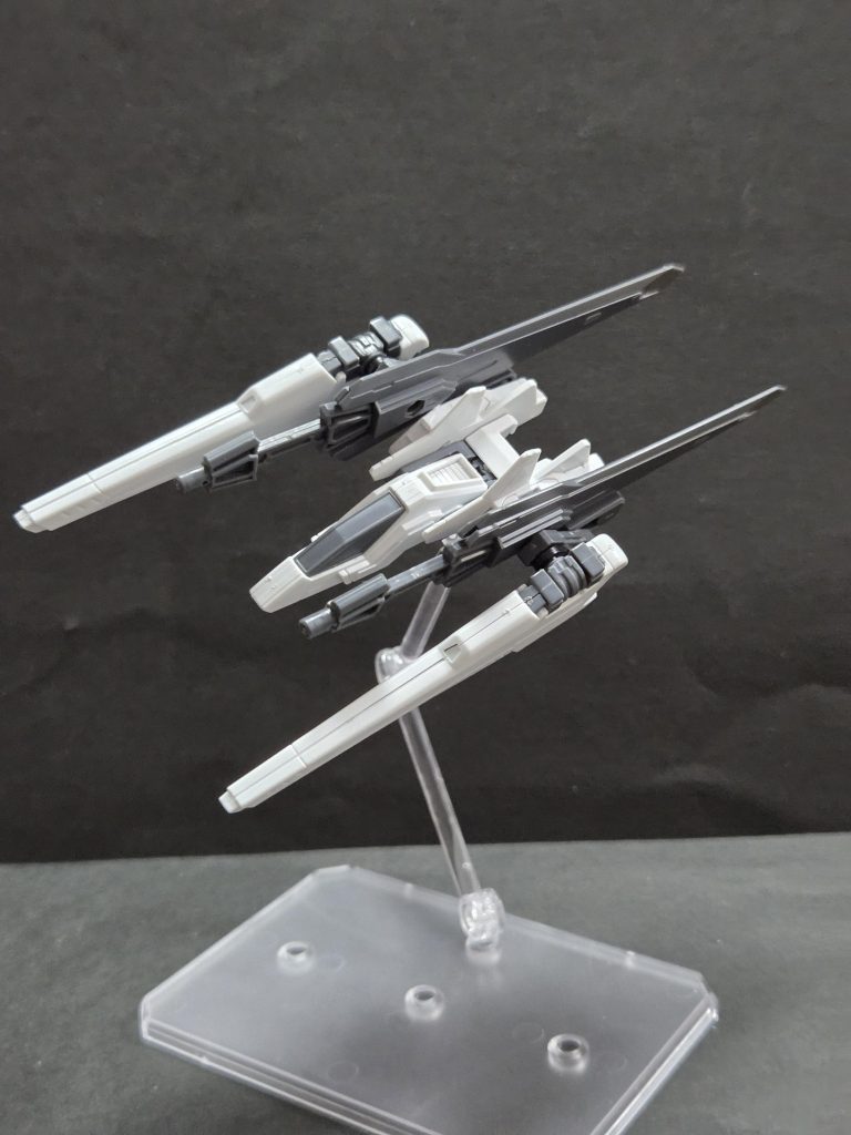 さらにさらに、バックパックは分離、変形して支援機にもなります！