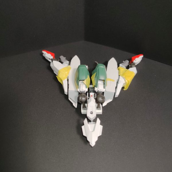 前回、変形後の頭の収納方法で困ってたけど収納はせずに顎？に当たる部分を機首の内側に下げることにしました。頭部はバルバトスのバックパックでセンサーの設定。前回理想がどうこう書いたけどとりあえず行けるとこまでやってみようということで強行制作(フレームの作り直しが面倒だっだけ)設定面はGN粒子がなんやら解決してくれることでしょう！大体の構造が決まったのであとは装飾や武装をやってきますちなみにアザトス(仮)は型式番号から取ってますGN-Xでジンクスと読む、と同じニュアンス（3枚目）