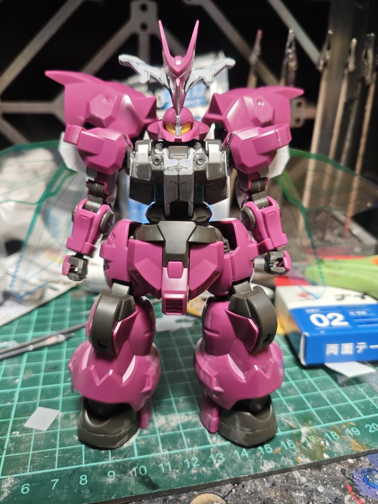 塗装前。ツノと胴体以外特にイジってません以上となります。ここまでご覧いただきありがとうございました(gandam-hand2)