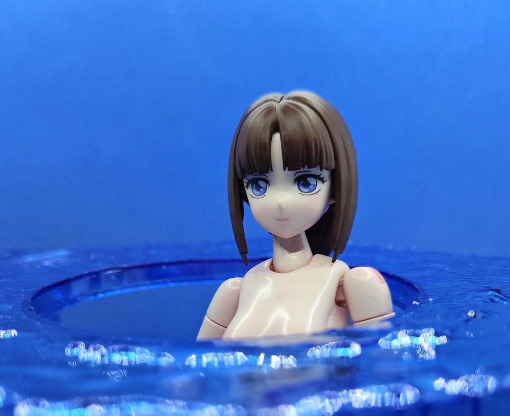 その白いイルカと見つめ合うティファすると、白いイルカは別の方向に向いて鳴く