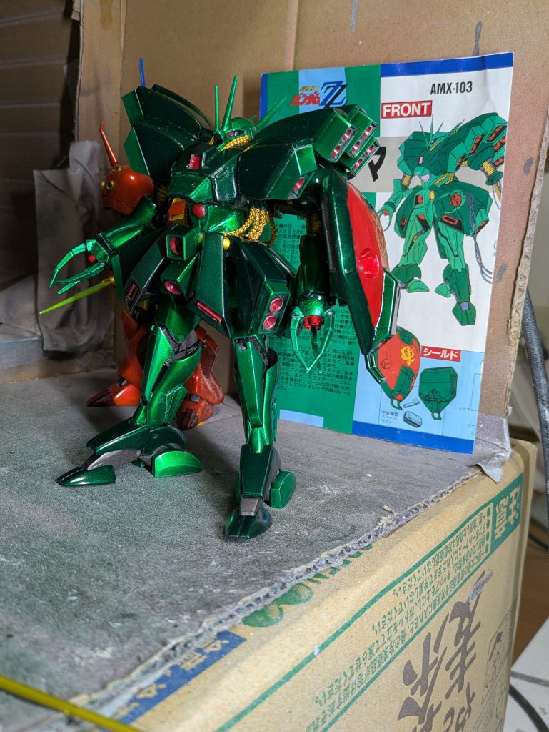 この作品は、制作途中を何度か投稿しておりますので、改造行程はそちらを参照して下さい。あの旧キットを設定に近付けるというテーマで改造しました。