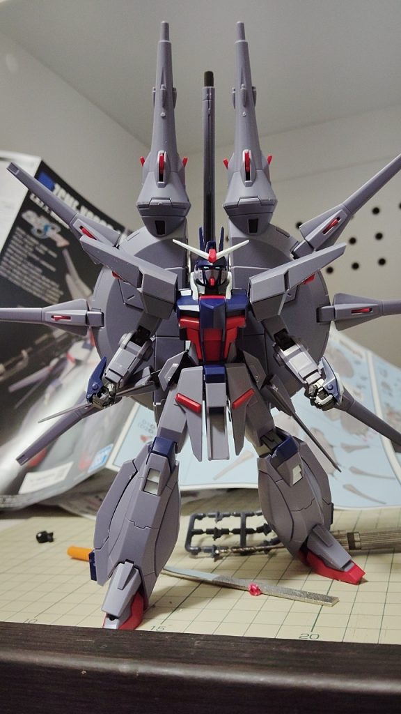 1月の月末ビルダーは冷凍マグロになりながらヨドバシの列に並びようやく手にいれました。過去に購入した、デストロイとムラサメ改がとても良かったのでこのシリーズは好きです。ビルドファイターズ見ながら組んでいたので作るの最高に楽しかったです。フェリーニ戦は熱いんだなぁ〜これが!