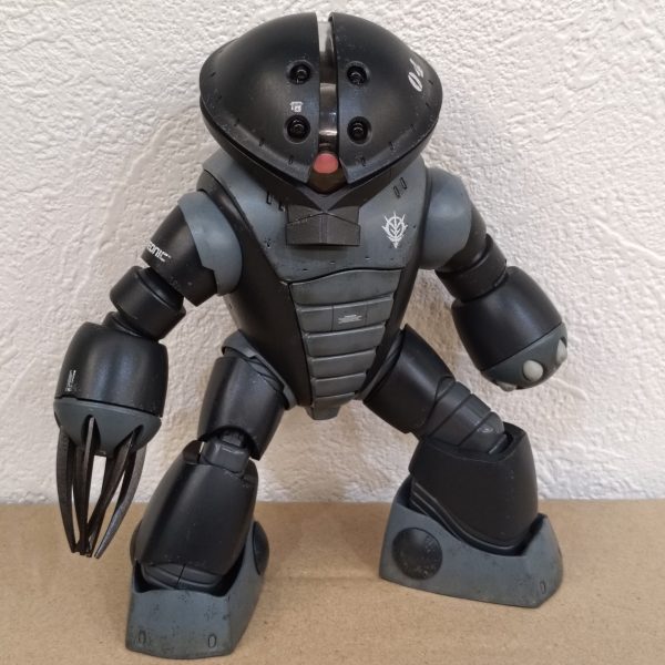 アッガイ　夜間仕様