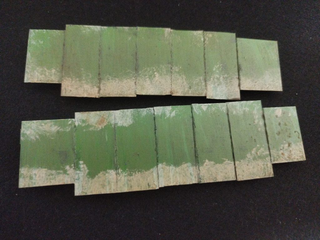 現地での急造品適当な装甲板を切って溶接したもの