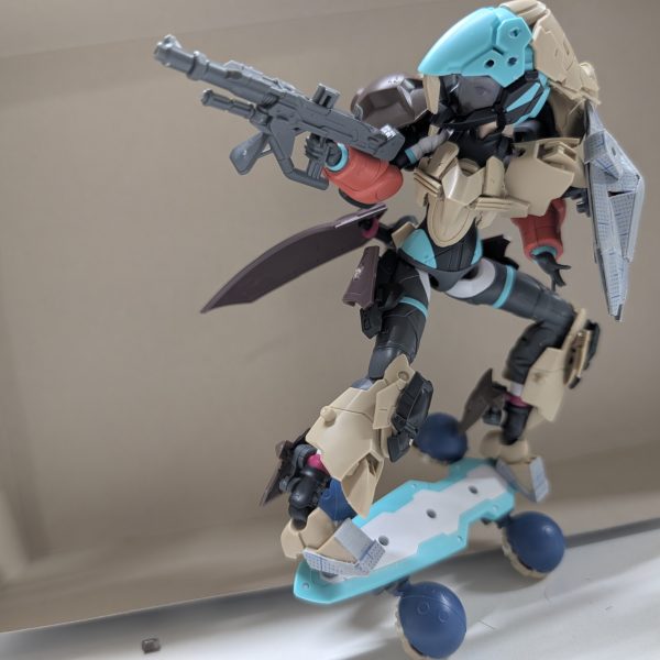 ちょっとレアキットな30МSライディラベースでМS少女作成中です。使用パーツは30Мシリーズの改造パーツメインでガンプラがあんまり使われて無い⋯元のМSがサイズ的に流用出来なそうだったんでとりあえず雰囲気とカラーリング誤魔化す感じになりそう。（3枚目）