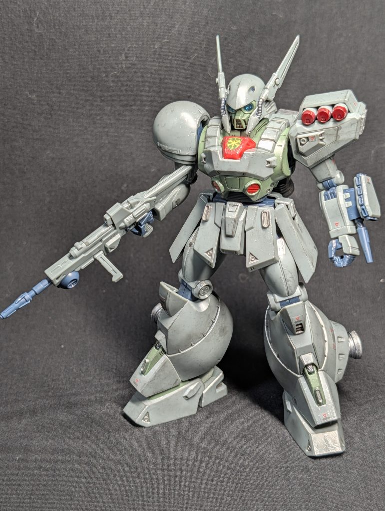 成型色もミリタリー調でめっちゃ良いです。