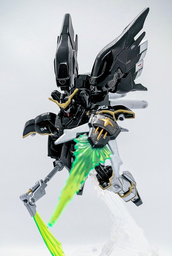 ミラ「そんなのいらないよ？元々ステルス性能高いし、黒い残像が過ぎたら攻撃されてるってカッコよくない？」