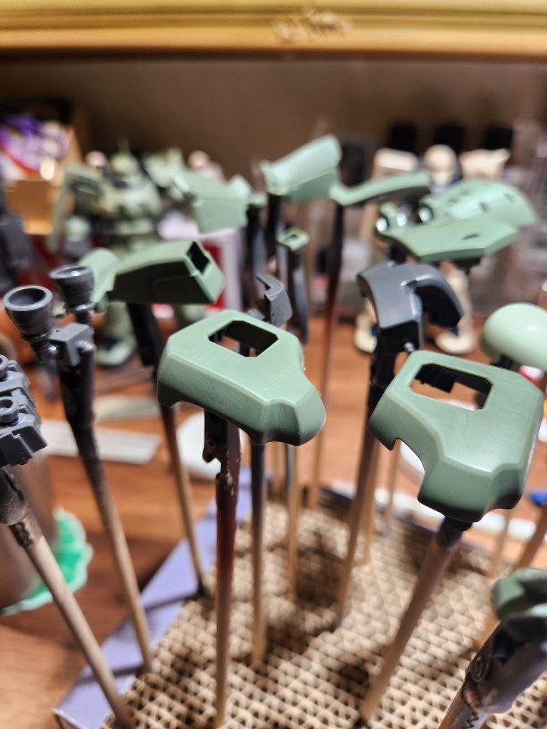 作品名：週末にはサフを吹きたい<p>週末の為に串打ちをしました。出来るなら基本塗装も出来たらと目論んでます</p>
