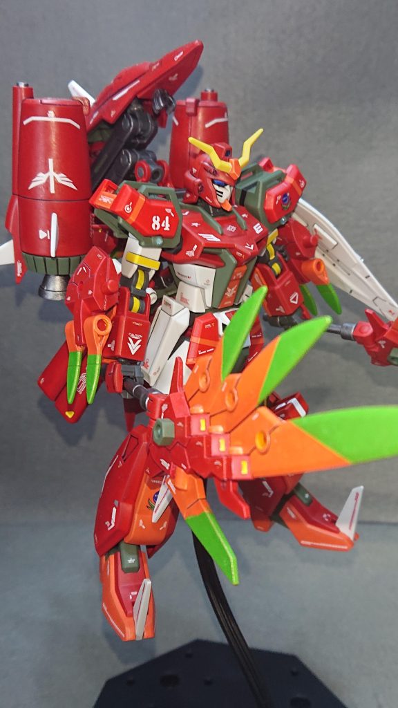 頭部 &nbsp; &nbsp;：カオス胴体 &nbsp; &nbsp;：ストライク腰部 &nbsp; &nbsp;：ストライク肩 &nbsp; &nbsp;　：ストライク腕部 &nbsp; &nbsp;：ストライク+30MM脚部 &nbsp; &nbsp;：ストライク+カオスバックパック：カオス武装 &nbsp; &nbsp;：ウィングブレード(30MM)