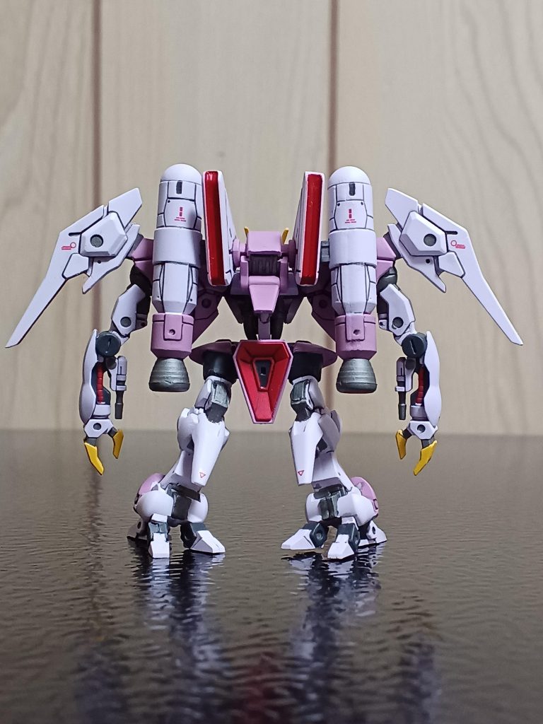 バックから。バイアランカスタムとカラーリングが大きく異なるので、バックショットでも印象がだいぶ変わりますね‼️