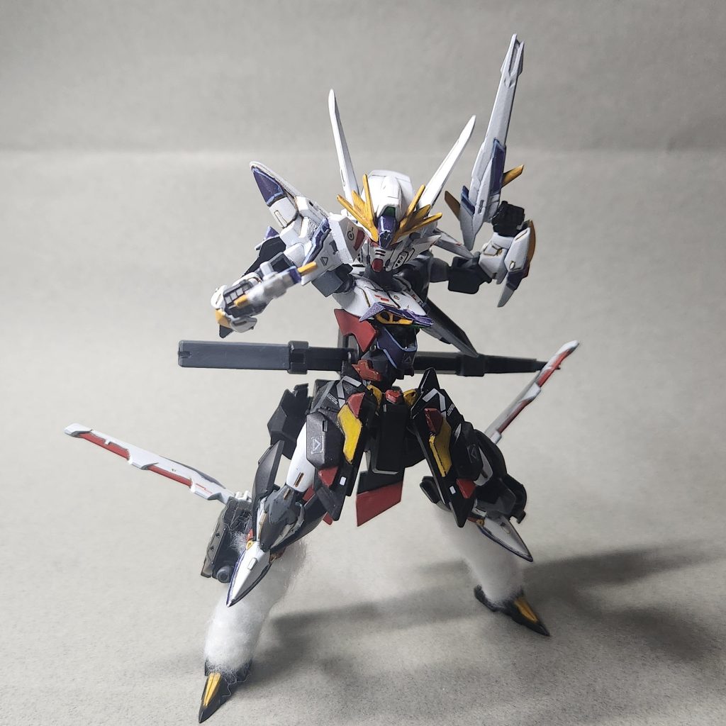 The modifications I made with this kit are not to complicated to say the least. Contrary to most advanced mixed builds I've built in the past, the scale of this figure has limited some areas of creative freedom in the realm of adding additional articulation. So I ended up exerting as much liberties as I could while preserving what made the original worth getting in to.