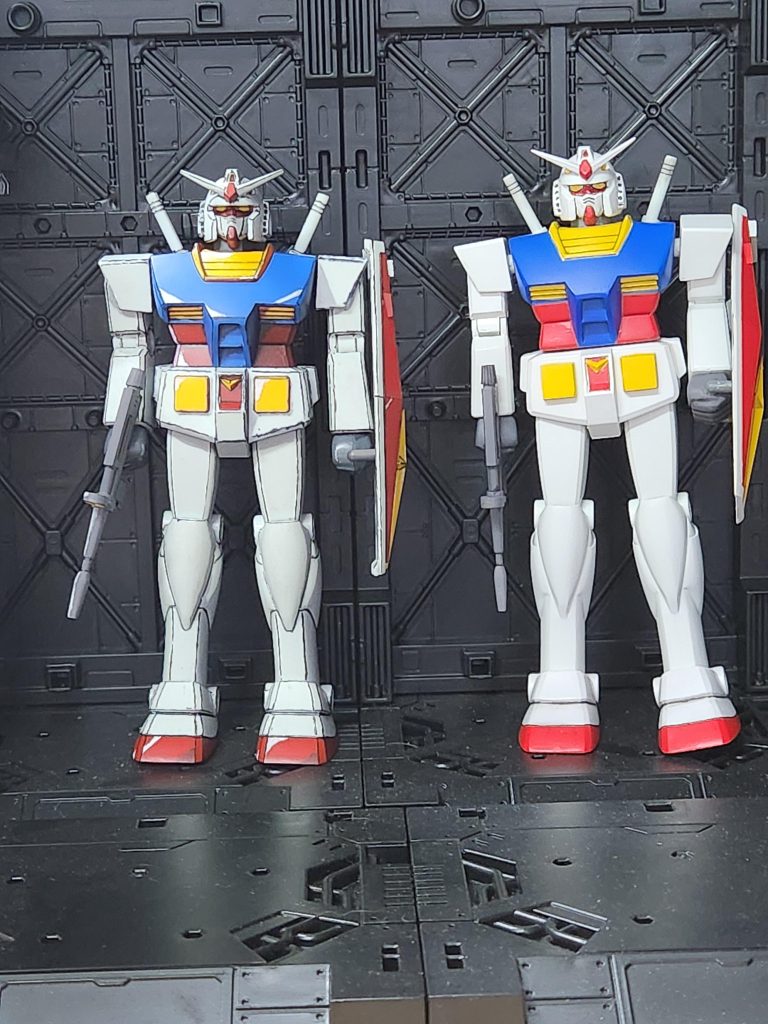 ベストメカコレクションと比較。左側がメカコレでイラスト風塗装しています。