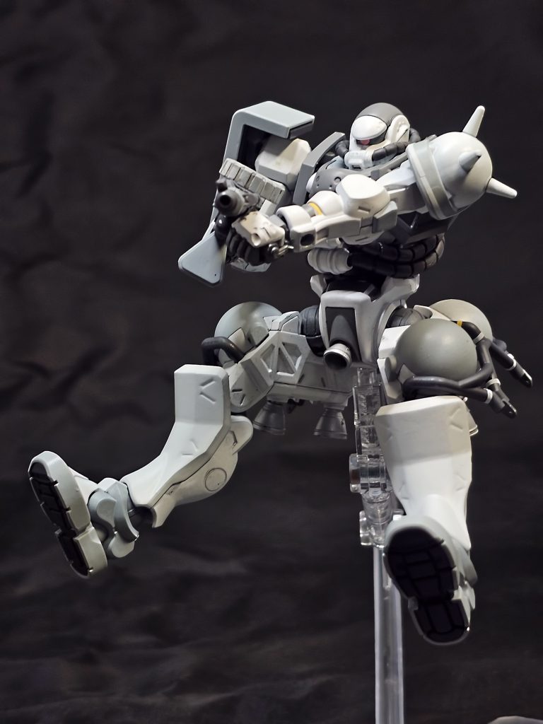 可動良好です。塗膜厚くてスジボリし直さないとダメでしたね。