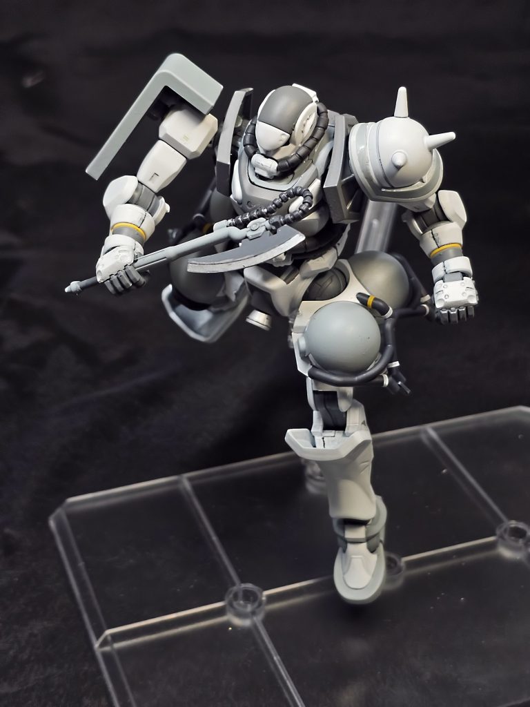 カラーレシピです本体白：ガンダムカラースプレー・MSホワイト本体薄灰：Mr.カラースプレー・明灰白色本体灰：Mr.カラースプレー・呉海軍工廠標準色本体濃灰：Mr.カラースプレー・ニュートラルグレー本体薄黒：ガンダムカラースプレー・MSファントムグレーバーニア類：Mr.カラースプレー・シルバーヒートホーク刃：ガンダムマーカー・メッキシルバースミ入れはタミヤの市販のスミ入れ塗料（グレー、ブラック）です。&nbsp;