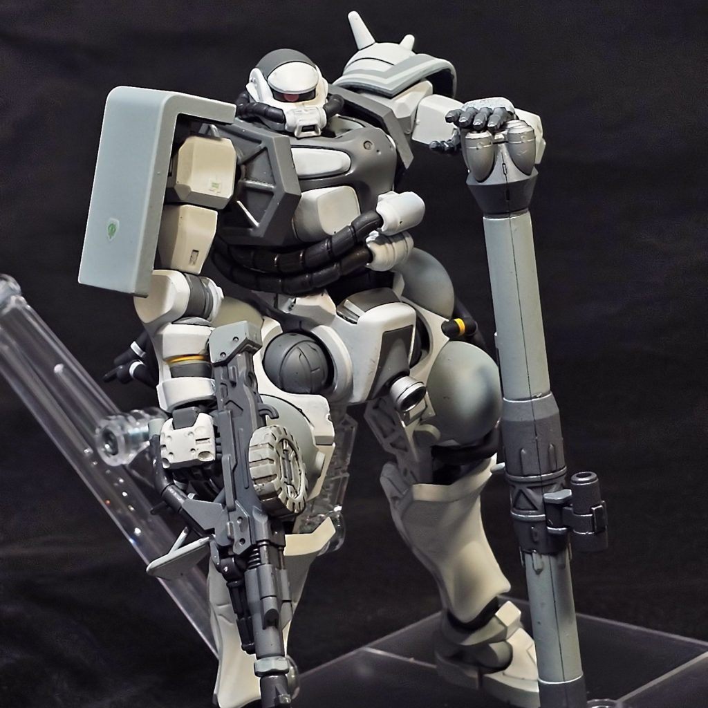 HGGQ シン・マツナガ専用風ザク（GQ）｜edel.farbeさんのガンプラ作品