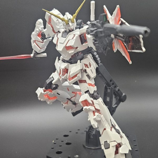 ユニコーンガンダム　パール塗装