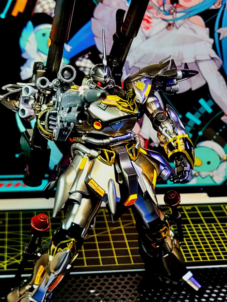 スナイパー装備バージョン。装甲はミラークローム、フレームはヘヴィガンメタリック