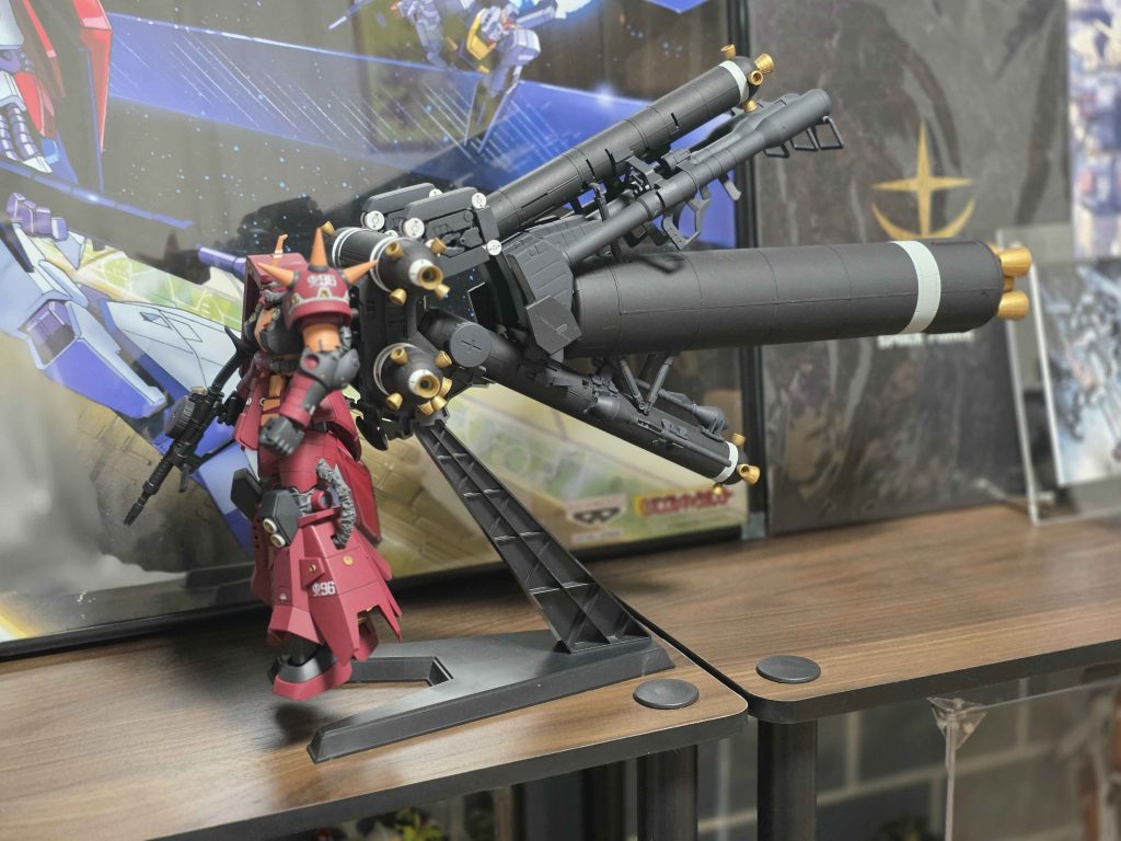 追記：ロケットブースターもなんとか塗装して繋げてみました(gandam1)