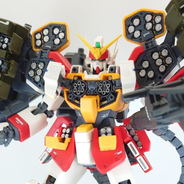 ガンダムヘビーアームズEW(イーゲル装備)
