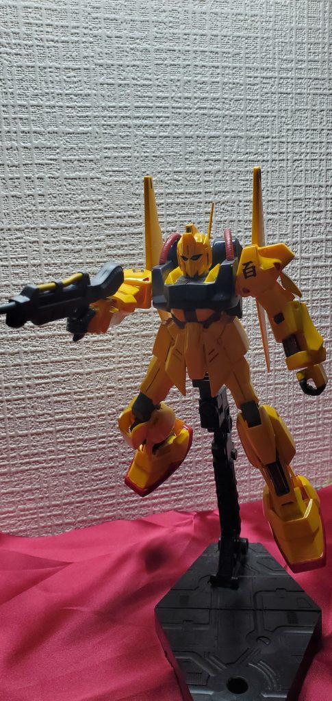 可動範囲は時代相応ですが、十分です。